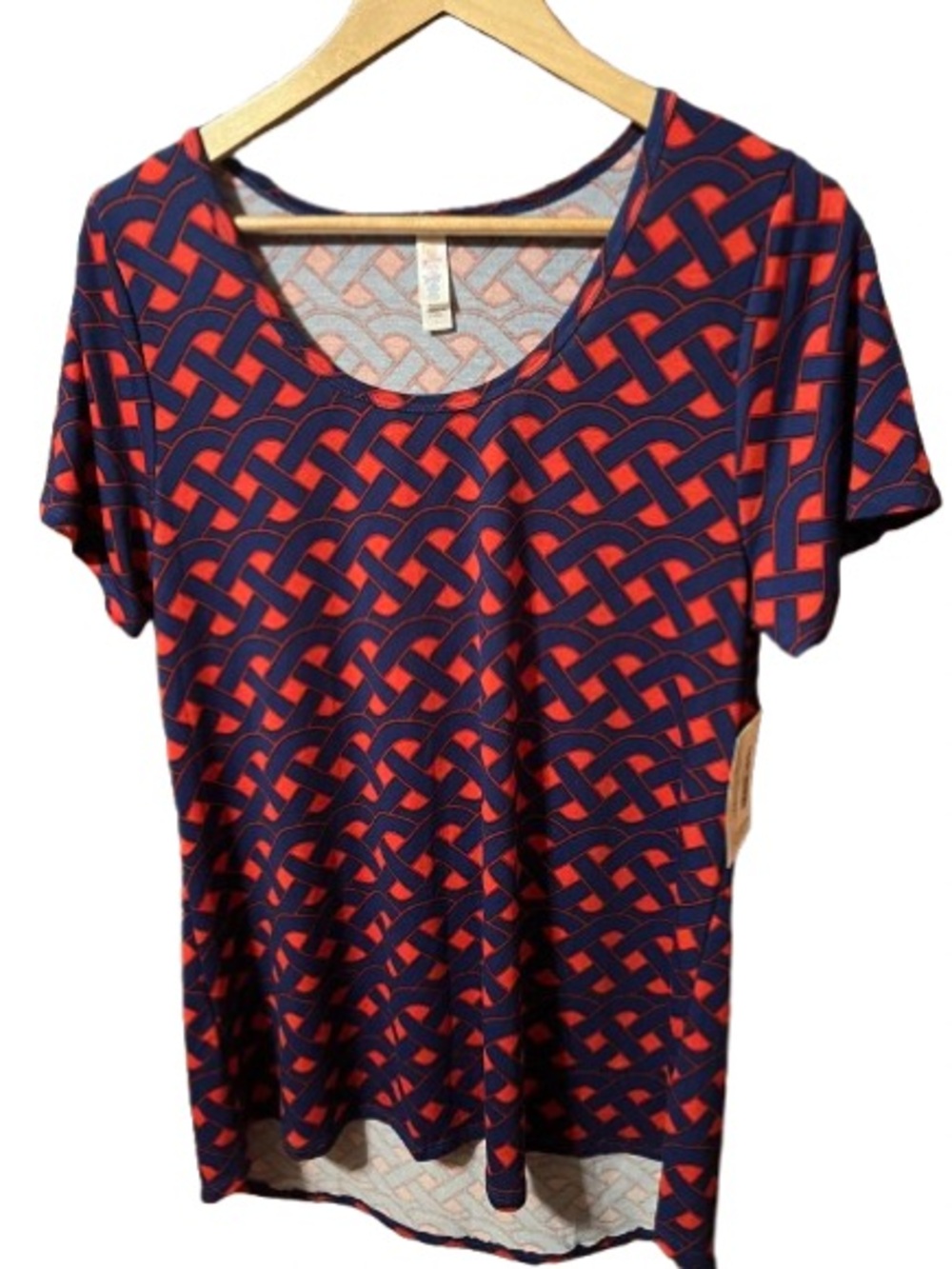 NWT LuLaRoe Women's Navy and Red Patterned Scoop Neck Top Size Large